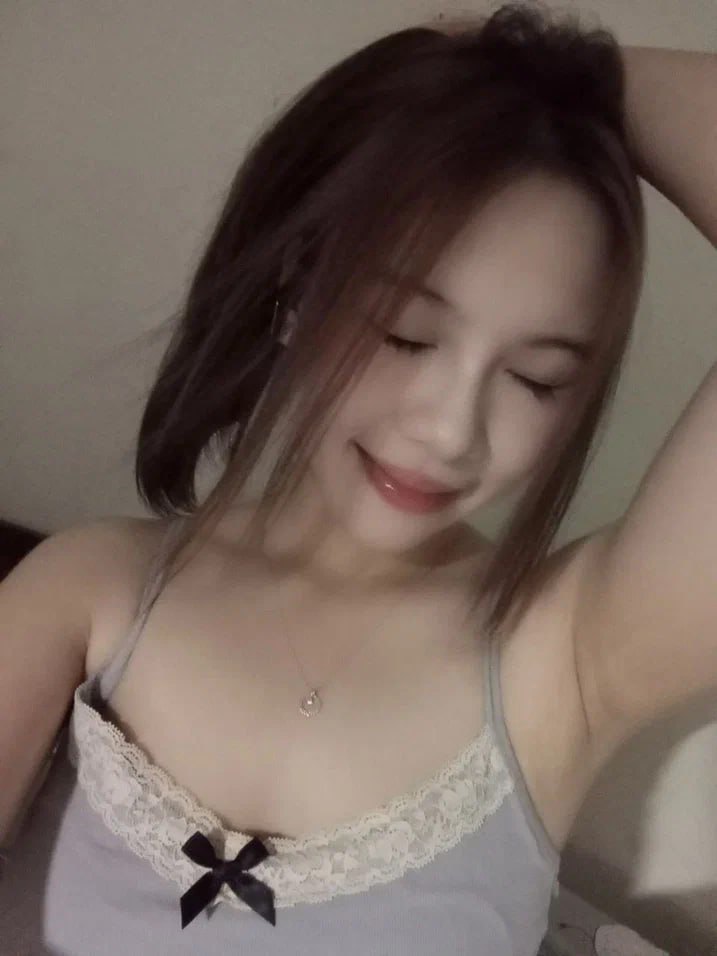 Chịch cô nhân viên nữ đáng ghét trong công ty
