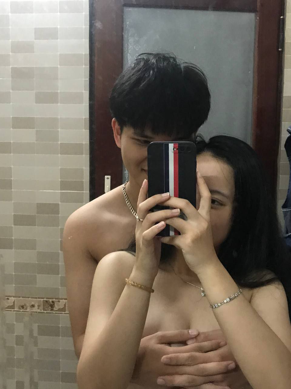 Cặp vú to này thật sự rất tuyệt vời~ Nữ thần sữa 36G "Axi" ngực to và mông đẹp / đạo cụ sốc mạnh / cắm và nhét lỗ, thật tuyệt vời đến mức đèn pha cũng rung lắc dữ dội... [Phần 2]